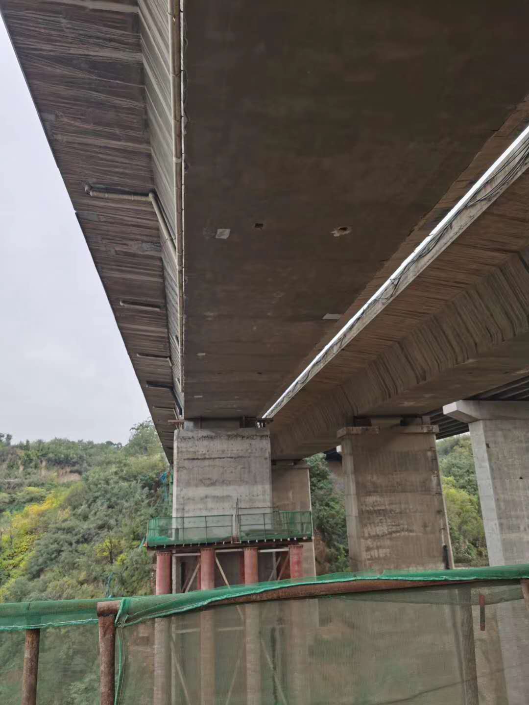金州桥梁加固前制定可行设计方案图并用对施工方法
